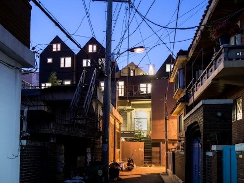 I House Chinchin Hotel Seoul Exterior photo